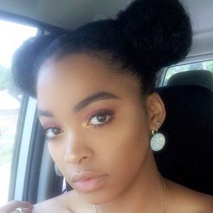 Meet your Posher, Neshii